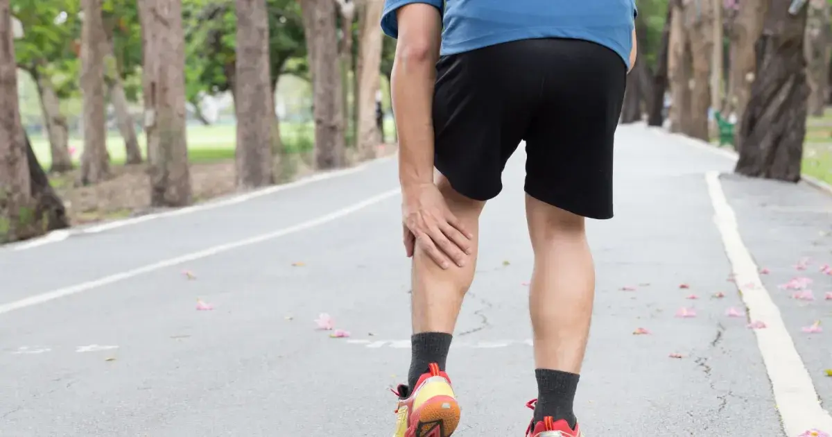 علت گرفتگی عضلات پا: چطور کفش نامناسب باعث آن میشود؟ علت گرفتگی عضلات پا