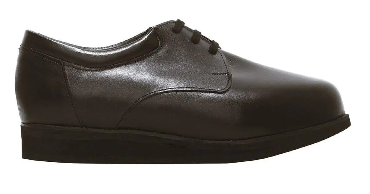 بررسی تأثیر کفش طبی تبریز بر کاهش کمردرد و پادرد کفش طبی تبریز